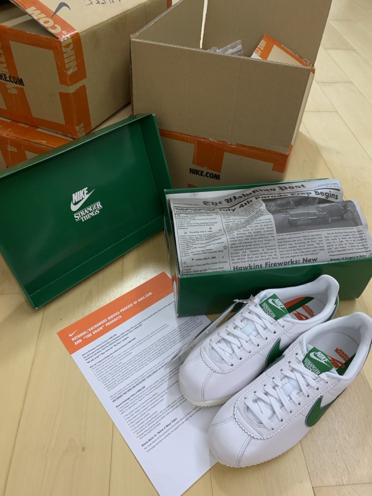  기묘한 이야기 나이키 코르테즈 구매 후기, 기묘한이야기 반팔티 3종 출시 Stranger Things x NIKE