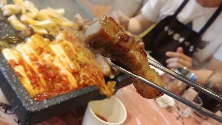  날씨 좋은 일요일, 광교 아브뉴프랑 고기 맛집 모임  - 하남돼지집, 광교중앙역