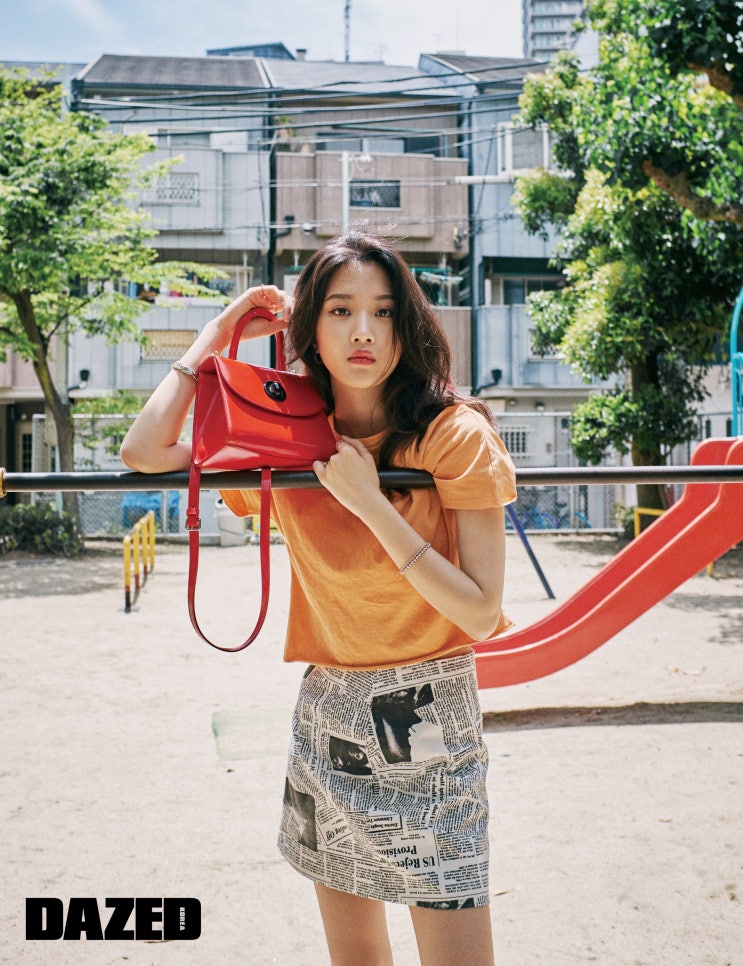  문가영 데이즈드 화보 패션 조셉앤스테이시 가방 단연 돋보이네요!!