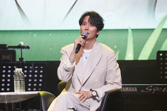 김남길, 8년만 국내 팬미팅 성료…역대급 팬서비스 김남길, 8년만 국내 팬미팅 성료…역대급 팬서비스