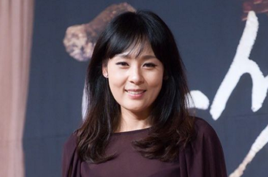  .故 배우 전미선,"우울증 앓았다" 갑작 비보에 충격 빠진 연예계  