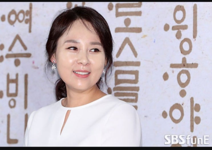  배우 전미선 사망 : 아무리 버둥거려도 끝나지 않을 우울에 삼켜질 때 하는 선택~*132(532)