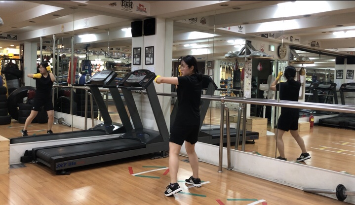  대전 유성 장대동 로하스복싱클럽다이어트 여성회원 다혜 복싱 원투 스트레이트 양훅