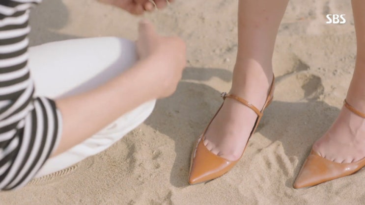  초면에 사랑합니다 15회 진기주 구두 모노바비 하이컷 제품이네~
