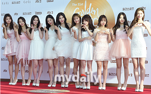  아이오아이가 9인조로 10월에 재결합을 한다는 소식입니다.