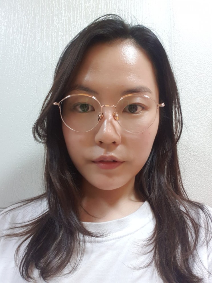  신사역 안경 부드러운 인상을 위해 으뜸플러스안경 강남신사점