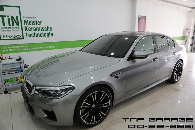  솔라가드 퀀텀 - BMW M5
