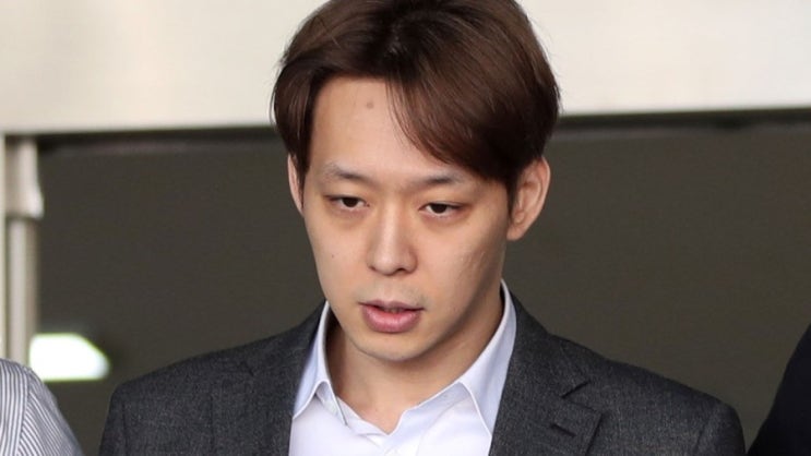  초범에 깊이반서엉? 박유천 징역10월에 집유 2년을 선고한것이 어처구니없는 이유