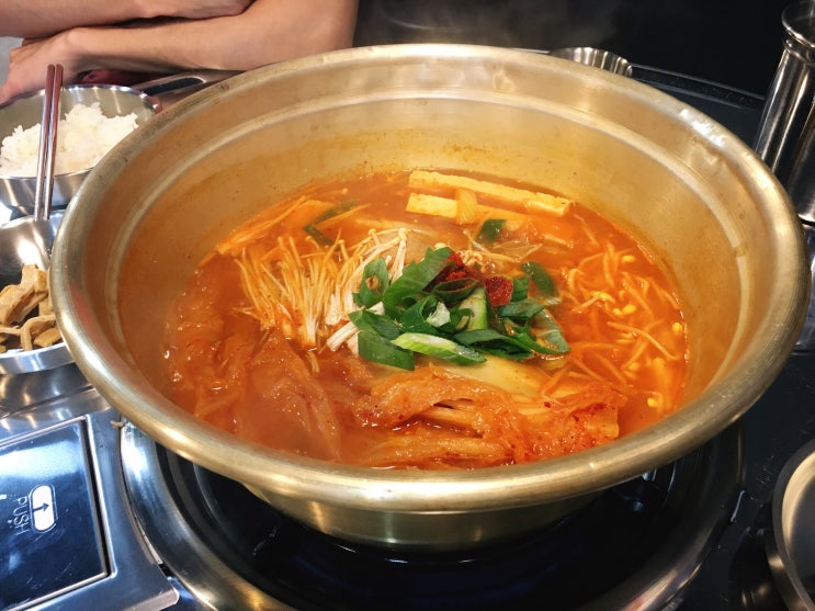  용인 김치찌개 맛집, 김량장동에 새로 오픈한 묵은지전문고집