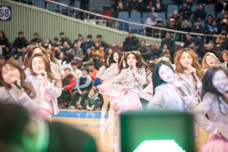  재결합? 한다는 IOI의 시작이었을 프로듀스 101 첫무대 였던 KBL 올스타전  김세정, 최유정, 김청하, 김소혜, 주결경, 정채연, 김도연, 강미나, 임나영 아이오아이