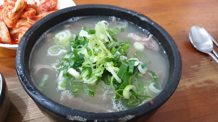  [중림장] 중림동 - 시원한 김치의 꼬릿하고 맛있는 설렁탕