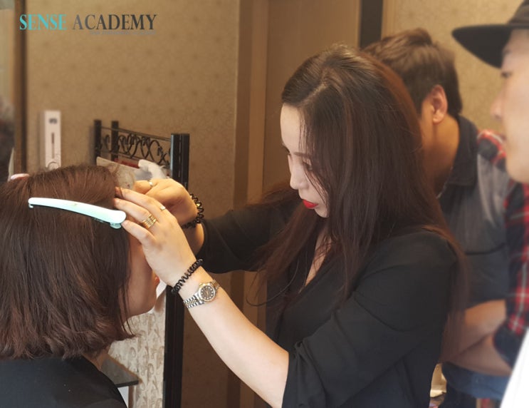  서초반영구학원 전문가로 만들어 줄 교육시스템 남다른 아카데미