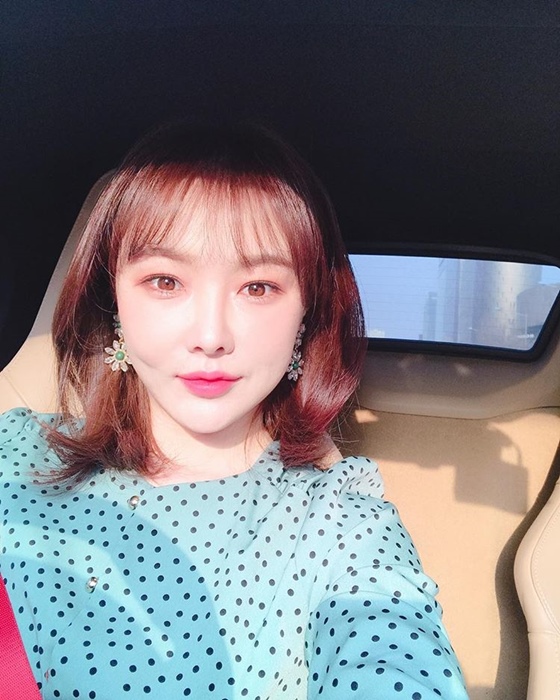 <스타강사 연봉> 이다지, 자신의 외모에 "볼 때마다 좋아".. 올해 나이는? 스타강사 연봉에 초호화집+외제차가 증명? <스타강사 연봉> 이다지, 자신의 외모에 "볼 때마다 좋아".. 올해 나이는? 스타강사 연봉에 초호화집+외제차가 증명?
