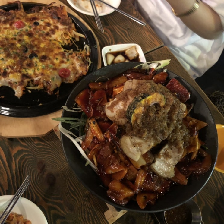  홍대 술집, 막걸리&전 안주 존맛 “막걸리싸롱”