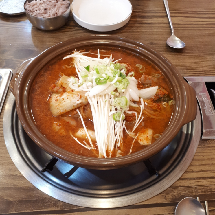  [광주맛집/전대후문맛집/전대후문가성비맛집/전대백반맛집]전대후문 담양숯불갈비 김치갈비전골/전대후문백반/광주북구맛집