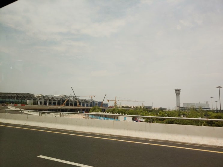  남경녹구(루커우)국제공항 이제출국이다.