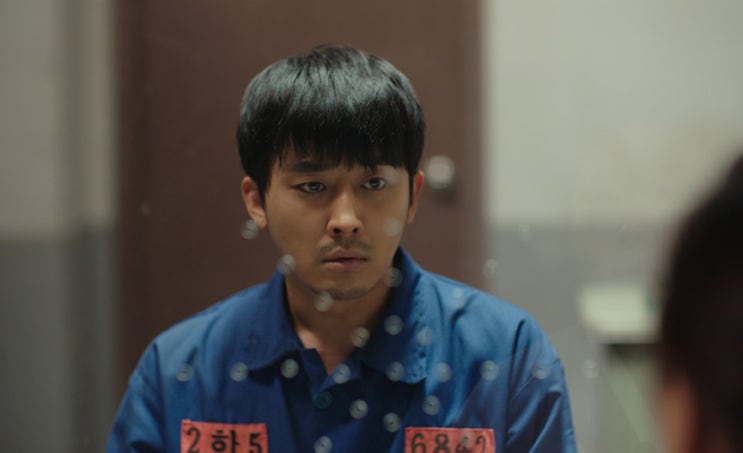  [사알벌한 연기력이 강려크한 최루가스와 버무려져 폭풍눈물을 쏟아내게 할 것이라 기대했는데 망실. Self 반전 파괴와 비현실적 상황이 크게 될 영화의 발목을 잡았군] 크게 될 놈