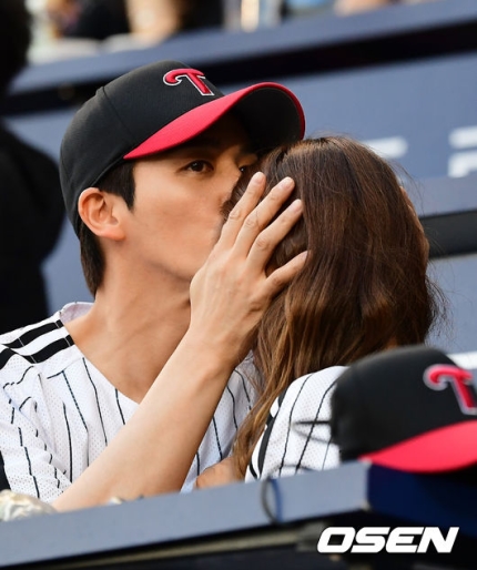 <오창석 이채은> 연애중 야구장 연인 선언→'연맛' 2호 커플→축하·응원ing <오창석 이채은> 연애중 야구장 연인 선언→'연맛' 2호 커플→축하·응원ing