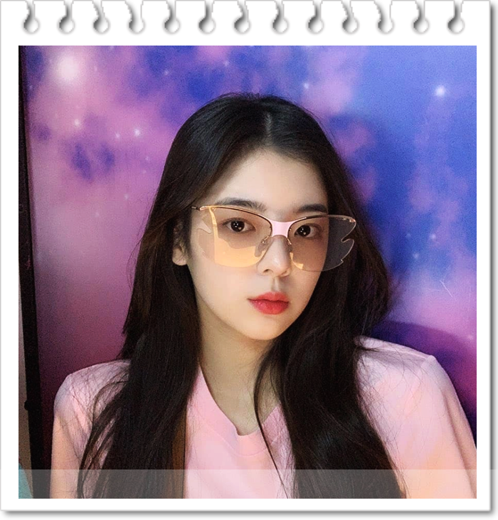 ìžˆì§€ ë¦¬ì•„ ë‚˜ì´ êµ­ì  ê¸ˆìˆ˜ì € ë°ë·