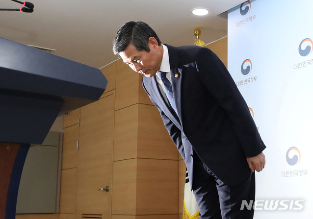  목선 8군단장 프라다 사피아노 리본 장지갑 람포네 해외구매대행 명품구매대행 메투 metu