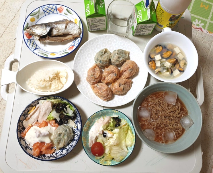  서면,NC백화점 꼬불꼬불물냉면,탱글메밀소바 생가득얇은피만두 연어샐러드 마카롱아이스크림 크림치즈케익 아버님칠순준비