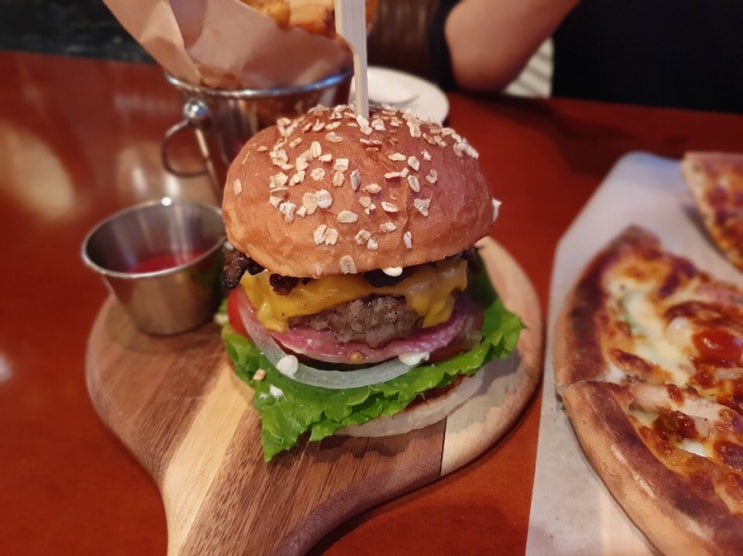  맛.이태원수제버거 수제맥주 맛집 이태원피맥 덕자살룬