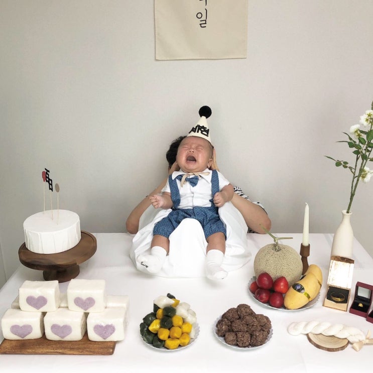  <육아일기> 엄마표 백일상 / 셀프백일상 /셀프백일상소품 /셀프백일상차림 /백일옷