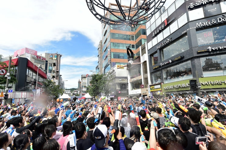  2019 신촌 물총축제