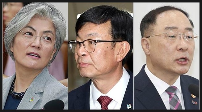  데일리안 ~기자의 눈] 文정부는 일본의 보복을 기다렸나?~연초부터 日경제보복 위험신호…無대응·無대책 일관한 文정부~일본엔 엄격하고 북한엔 관대한 역사의식…정치적 의도 아니면 뭔가 ~친미. 친일. 반중. 반북,정책이 좋다.~