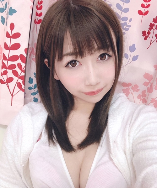 F컵 오우라 마나미 트위터 사진 : 네이버 블로그