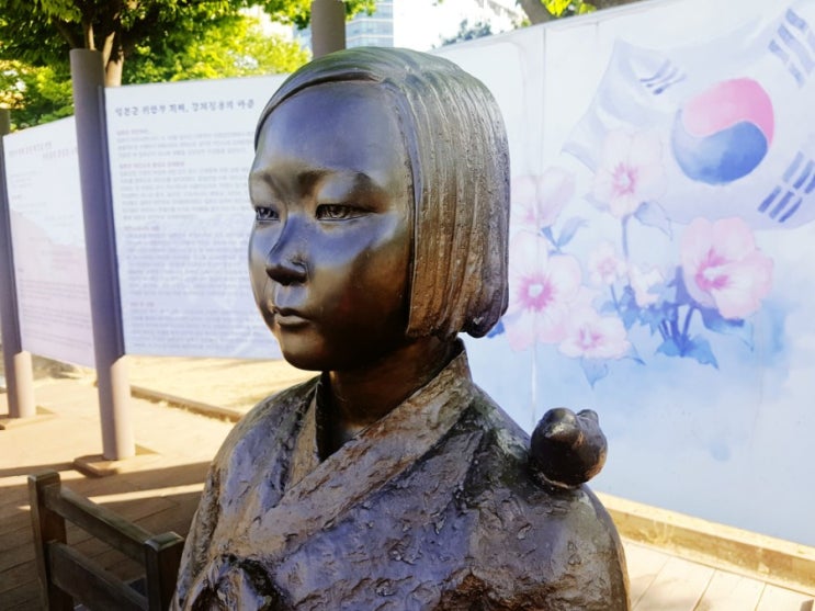 일산 평화의 소녀상 - 일산문화공원에 위안부 소녀상이 있어요.