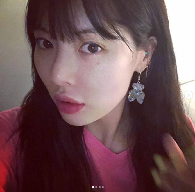  "현아 해명, 입술 필러 의혹에 '오버립 메이크업한 것'"