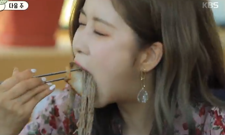  배틀트립 여름휴가 우주소녀 보나 & 다영 강원도 고성 편 w.배틀트립 막국수 보쌈 능이 닭백숙 물회 오징어순대 문어곱창전골