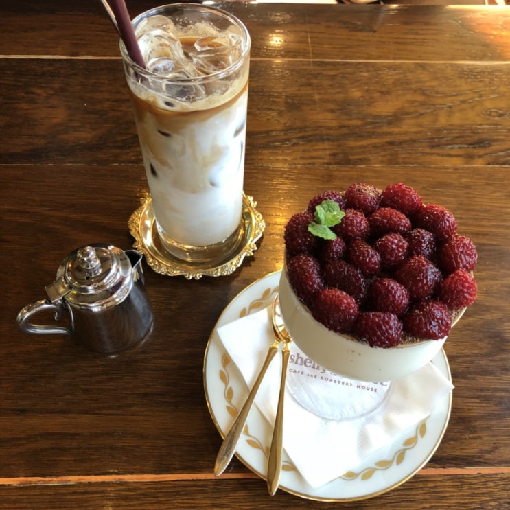 [강릉 / 사천 카페] 바다랑 디저트랑 < 쉘리스커피 shelly's coffee >