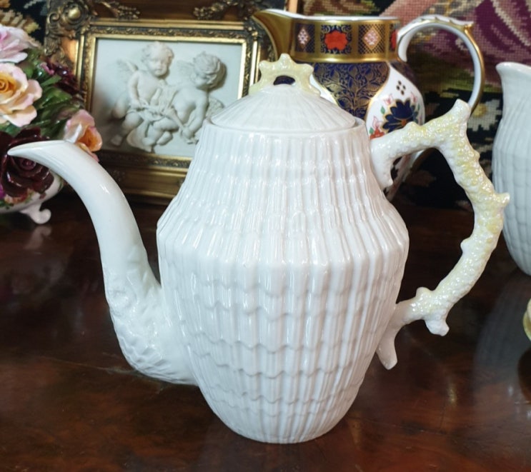 보물샘 크레이지 세일 One 다양한 티잔 Belleek 및 더비 포지스 소품
