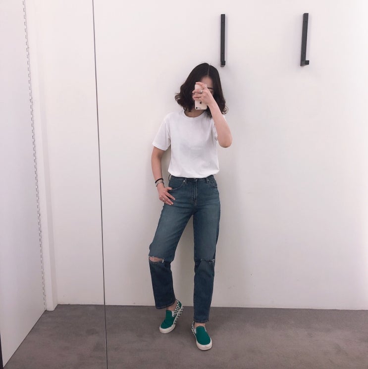일상, 패션, 데일리, 데일리코디, 유니클로, 하이라이즈스트레이트진, 반스, 슬립온, 리바이스, 와이드팬츠, 청반바지, 홍대, 토이스토리, 베스킨라빈스