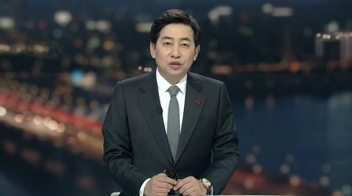  김성준 앵커.."지하철 여성 불법촬영 적발".."피해자분께 엎드려 사죄하며 살겠다.."