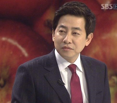 ‘지하철 몰카 촬영 혐의’ 김성준 SBS 전 간판 앵커 현행범 체포. 이 망신을 어찌하리!