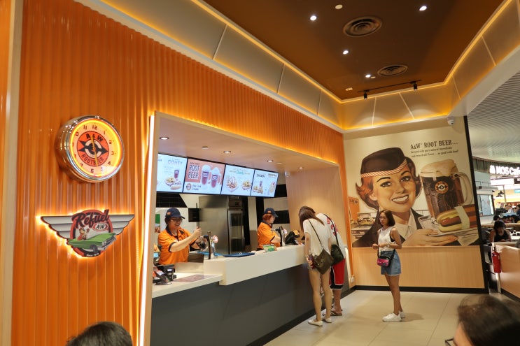  싱가포르 JEWEL, A&W