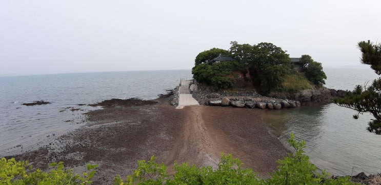  서산 간월도 간월암과 대부도 구봉도 개미허리 아치교 낙조 전망대 해변 느낌이 비슷한듯