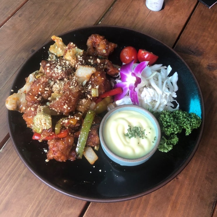  이태원 데이트코스 맛있는 식사로 분위기 업 해주는 쏭타이