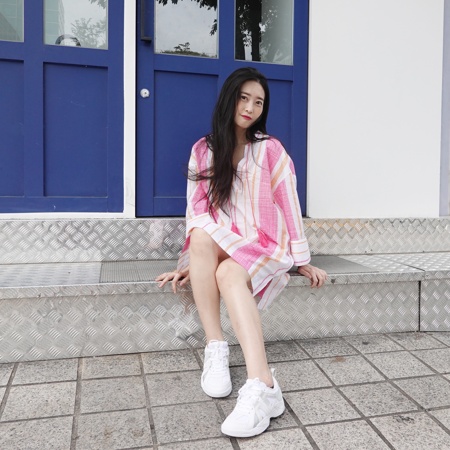  여성운동화 라카이 에어론 화이트 아이보리 여자 스니커즈 신어볼게요