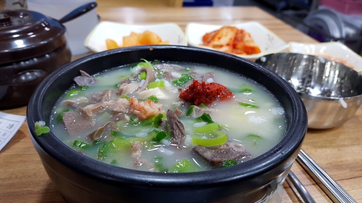  고독한 국밥가 : 강릉 중앙시장 광덕 식당 - 내장국밥