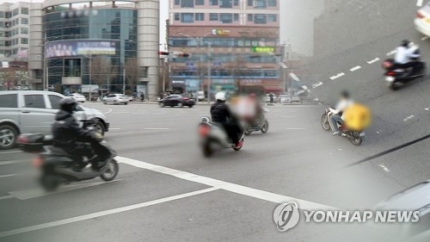 사고나도 속수무책 배달앱 배달원…"車보험 적극 활용해야" 사고나도 속수무책 배달앱 배달원…"車보험 적극 활용해야"