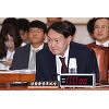 "검찰총장 시켜준다더냐" 김진태 억지에 윤석열 헛웃음 "검찰총장 시켜준다더냐" 김진태 억지에 윤석열 헛웃음