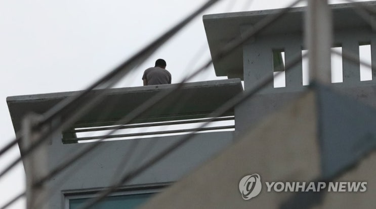  거제 아파트 전처 회사 사장 살인 사건, 흉기 살해범 결국 투신 사망…범행 동기는?