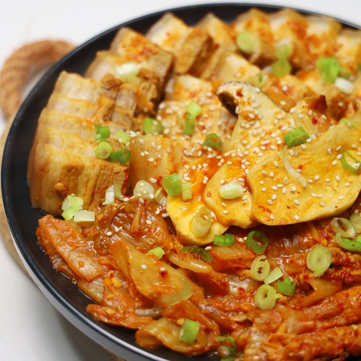  [돼지고기김치찜]풍성하게 즐기는 황금레시피