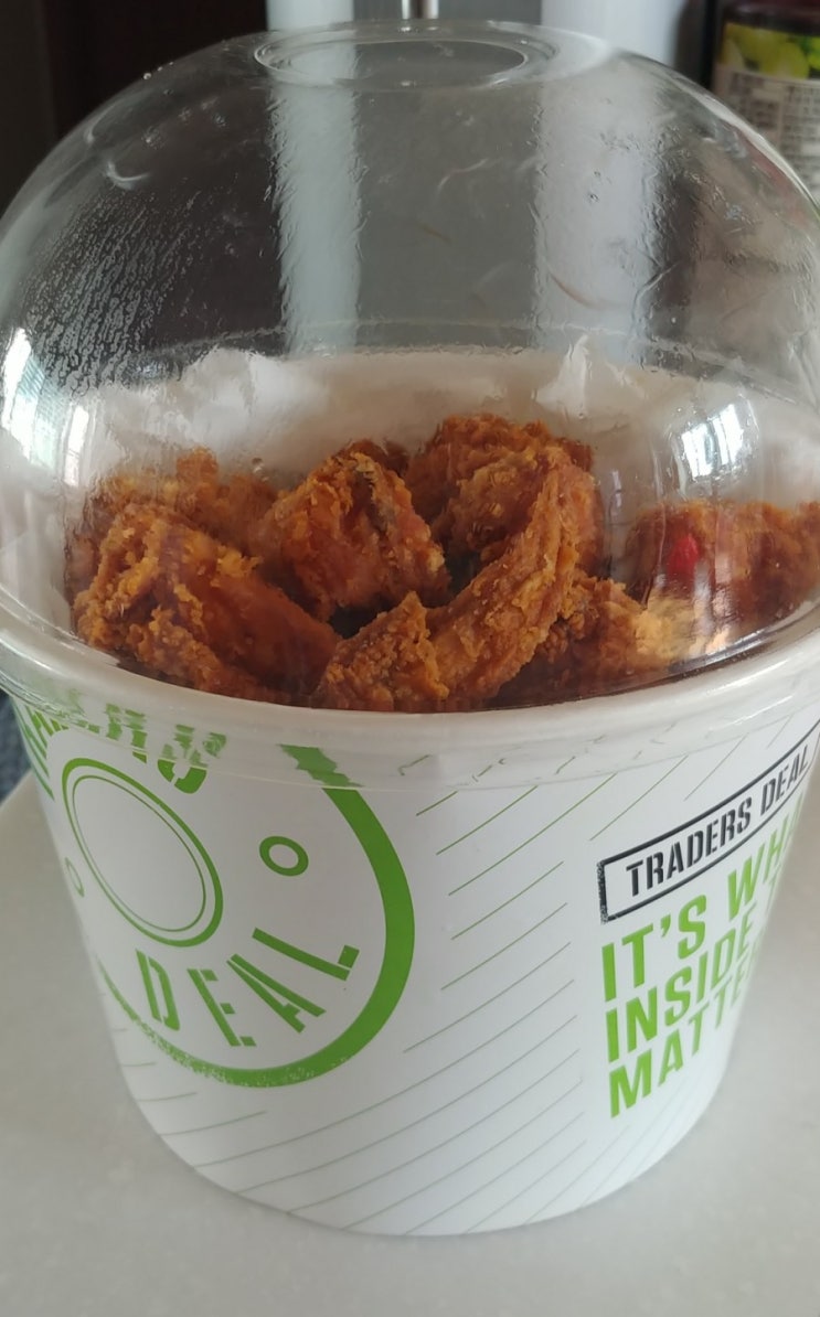  이마트 트레이더스 두마리 치킨 굿입니다.