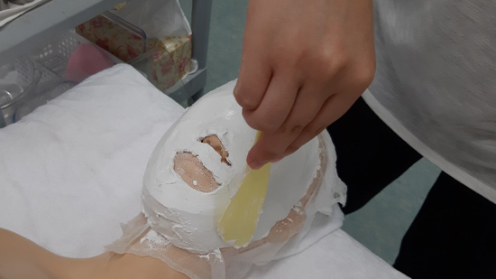  인천피부미용학원과 함께 석고팩으로 여름나기!