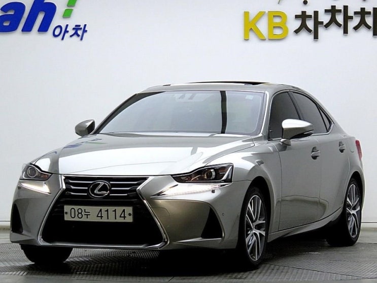  [렉서스] 뉴IS200t 프리미엄 중고차 2017년형 오늘부터 내꺼 ~